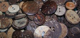 Sew-through coconut shell buttons