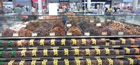 Dates at Carrefour, United Arab Emirates